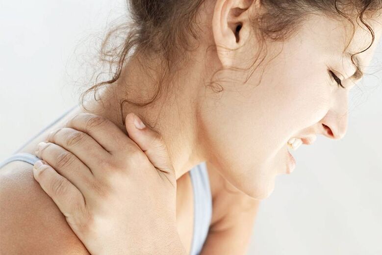 bolesť v krčnej oblasti v dôsledku osteochondrózy